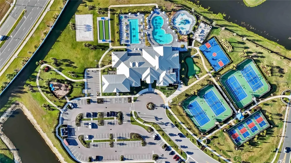 15941 CLEAR SKIES PLACE Bradenton, FL 34211