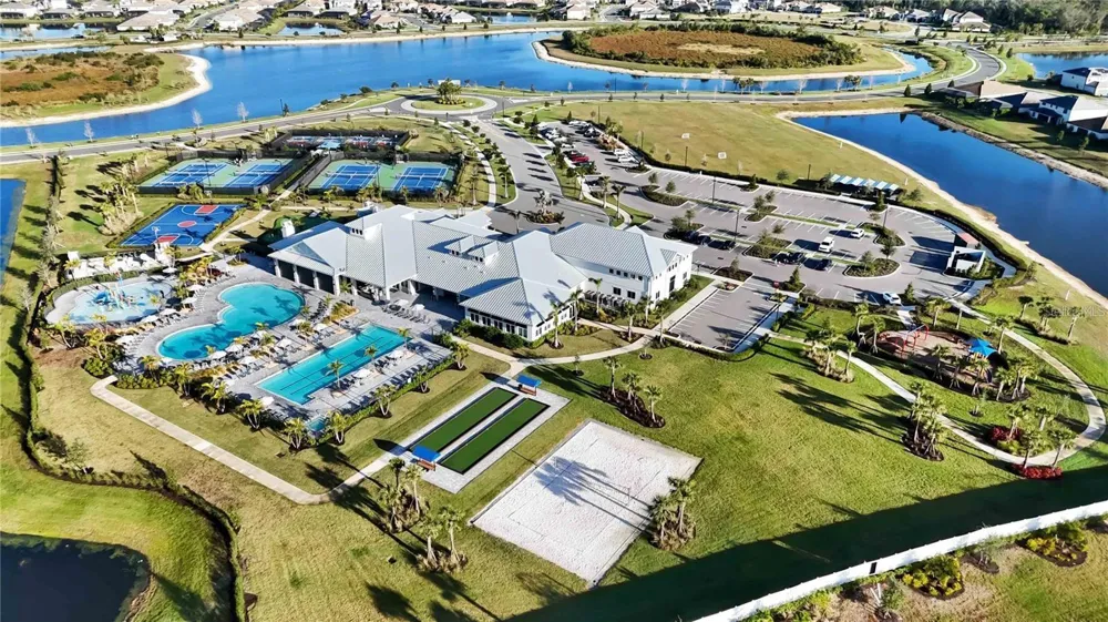 15941 CLEAR SKIES PLACE Bradenton, FL 34211