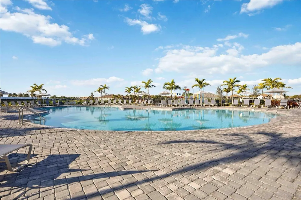 15941 CLEAR SKIES PLACE Bradenton, FL 34211