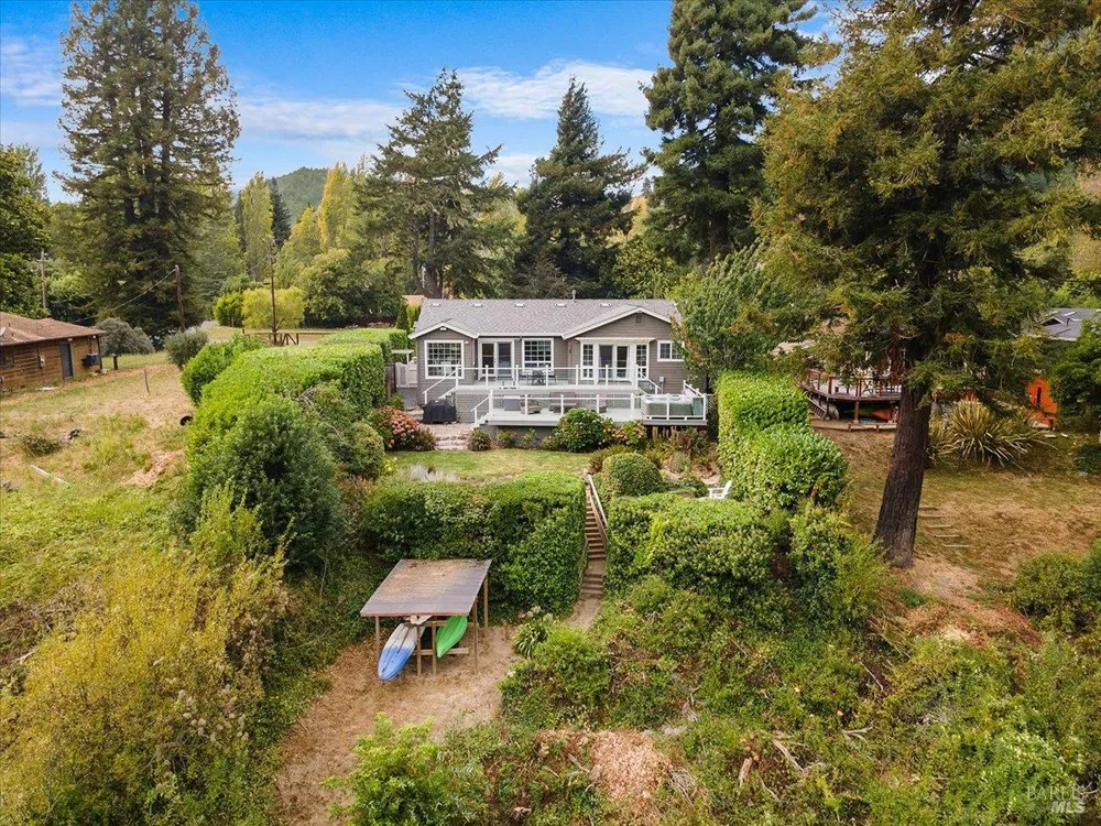 22753 Sylvan Way Monte Rio, CA 95462
