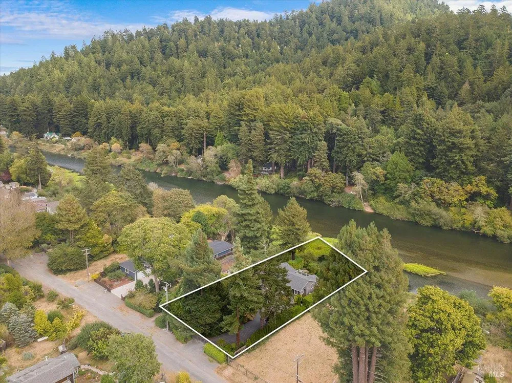 22753 Sylvan Way Monte Rio, CA 95462