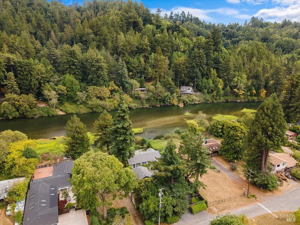 22753 Sylvan Way Monte Rio, CA 95462