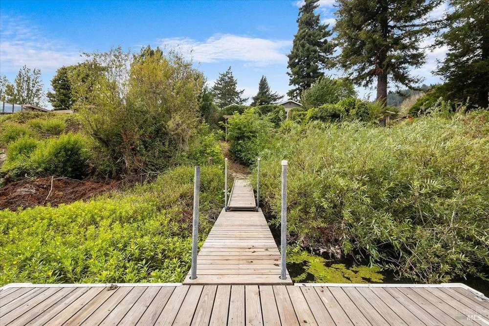 22753 Sylvan Way Monte Rio, CA 95462