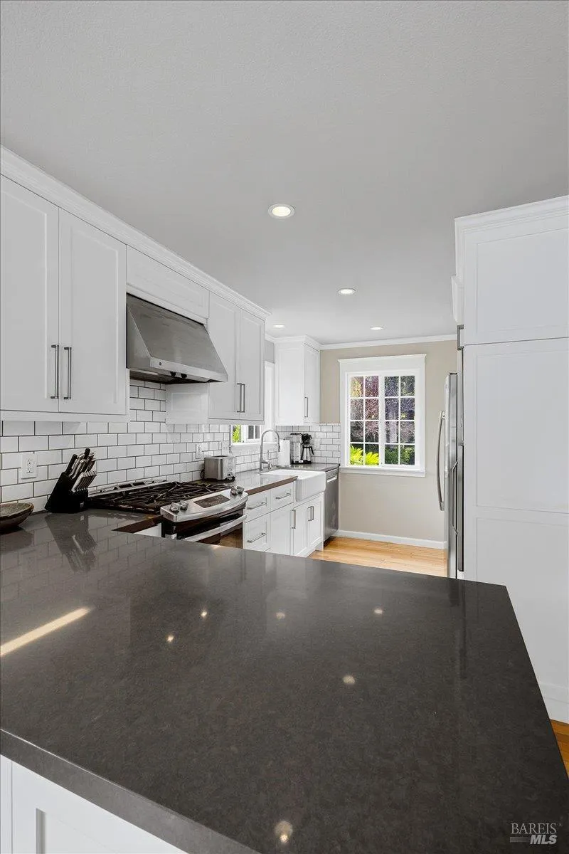 22753 Sylvan Way Monte Rio, CA 95462