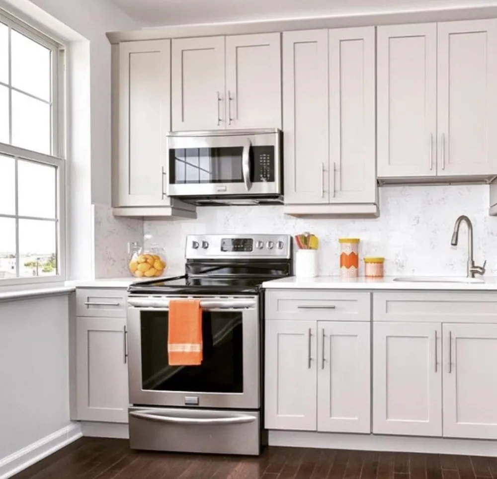 304 BROADWAY Bayonne, NJ 07002