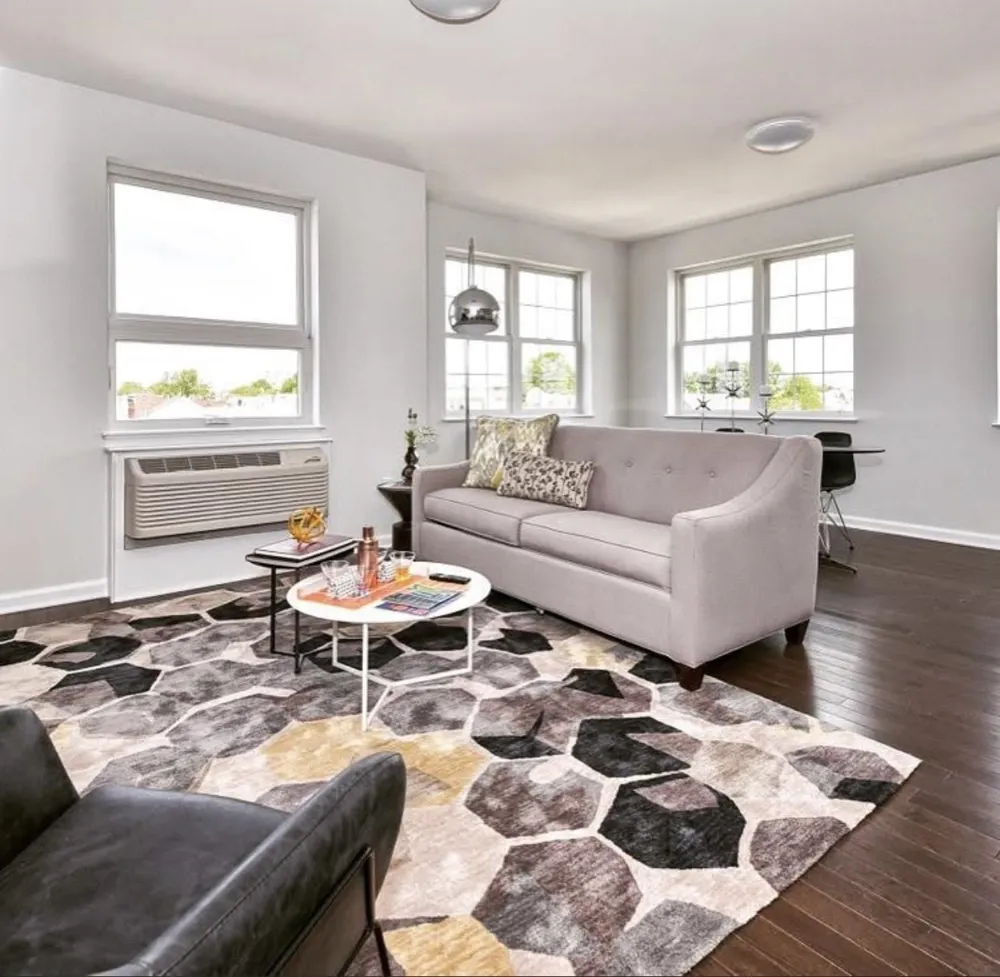 304 BROADWAY Bayonne, NJ 07002