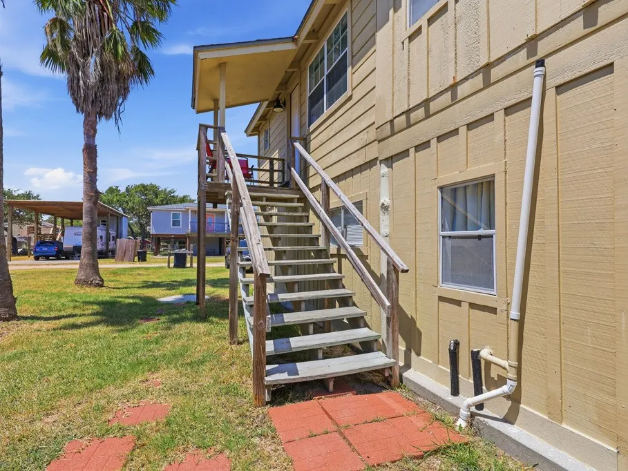 26 Bayberry Circle Rockport, TX 78382