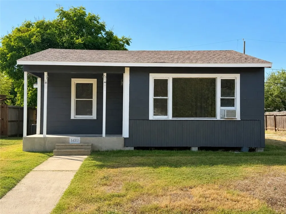 1433 Cambridge Drive Corpus Christi, TX 78415