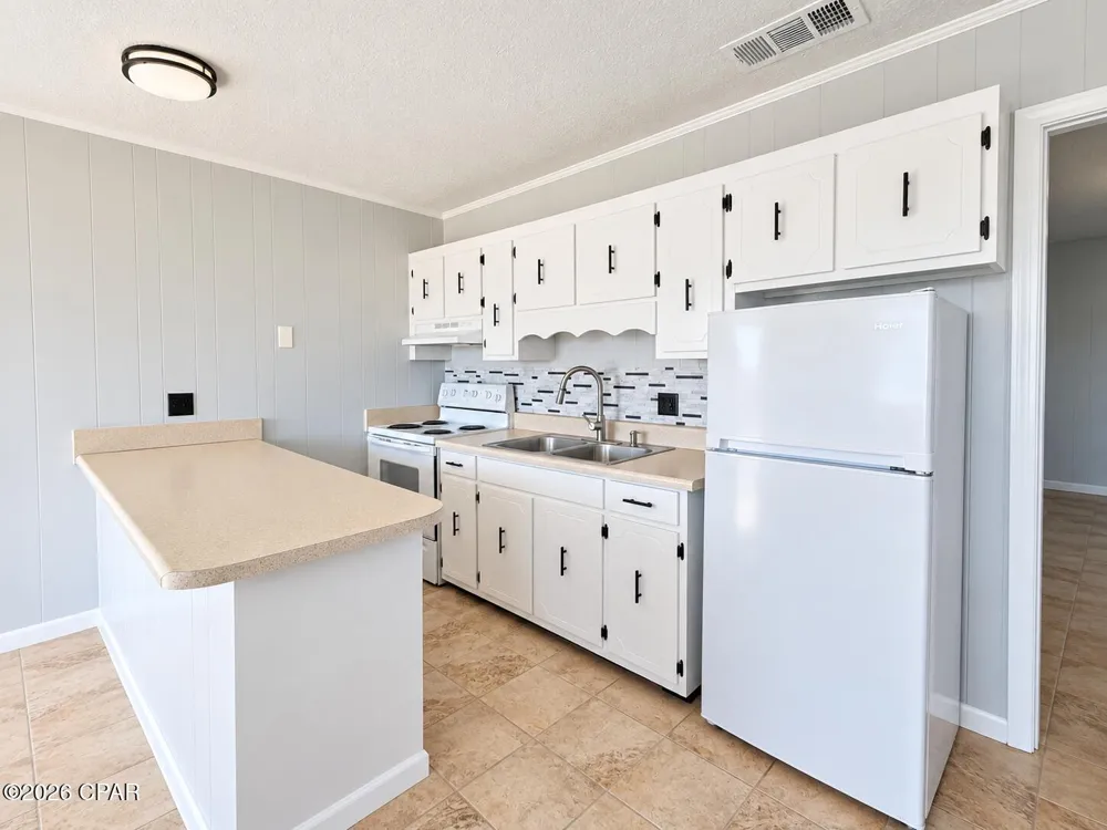 6529 Chipewa Street #F Panama City, FL 32404