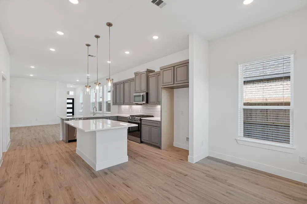 648 Crested Duck Court Willis, TX 77318