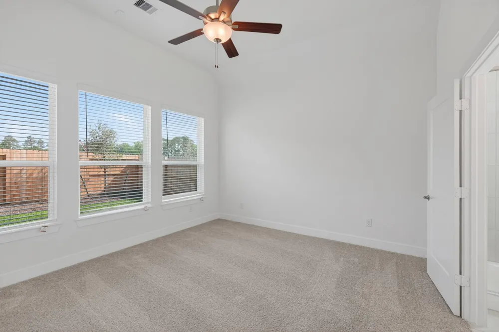 648 Crested Duck Court Willis, TX 77318