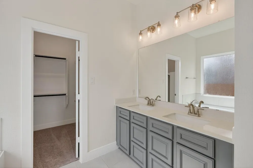 648 Crested Duck Court Willis, TX 77318