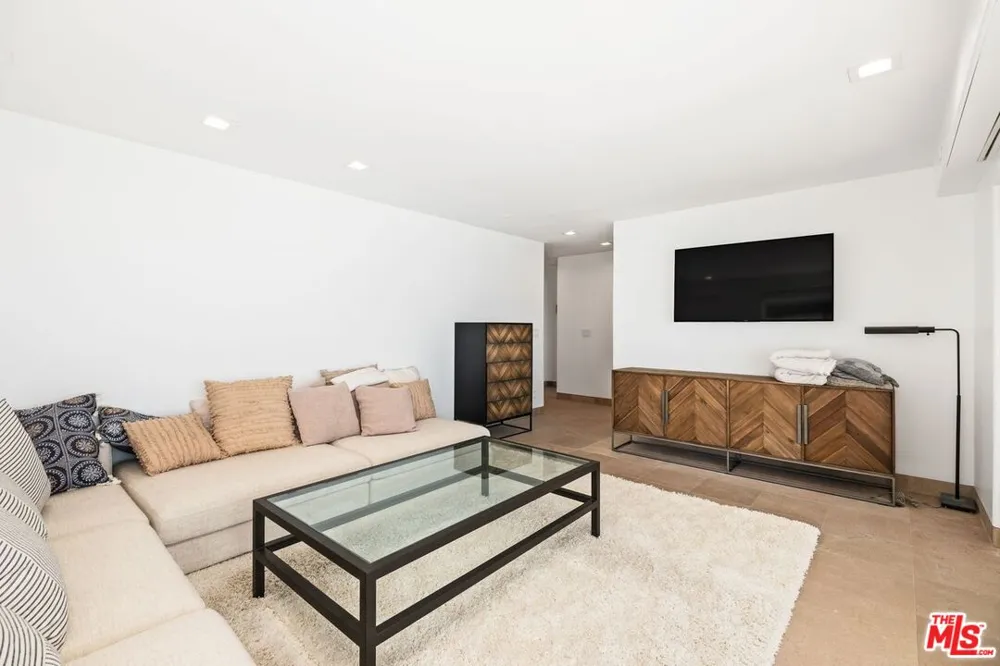25302 Malibu Road Malibu, CA 90265