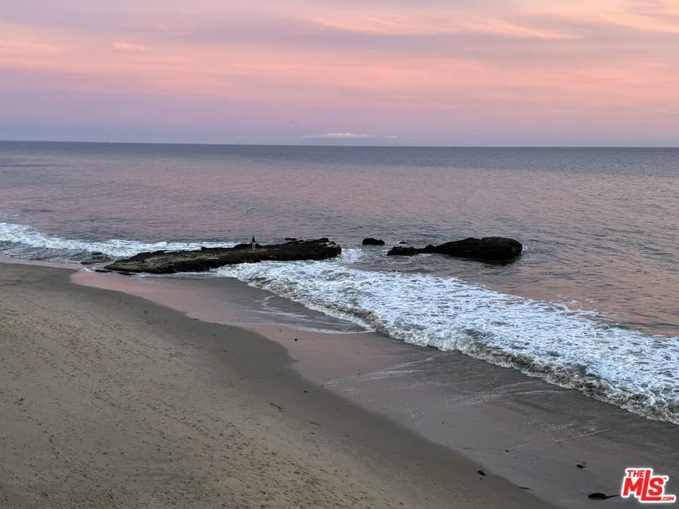 25302 Malibu Road Malibu, CA 90265