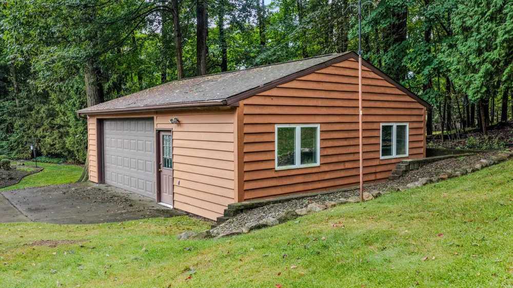 908 Wooded Lane Marshall, MI 49068