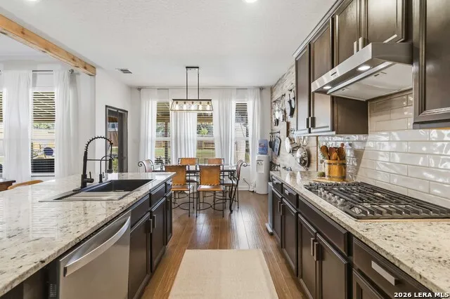 1531 ESSER XING New Braunfels, TX 78132