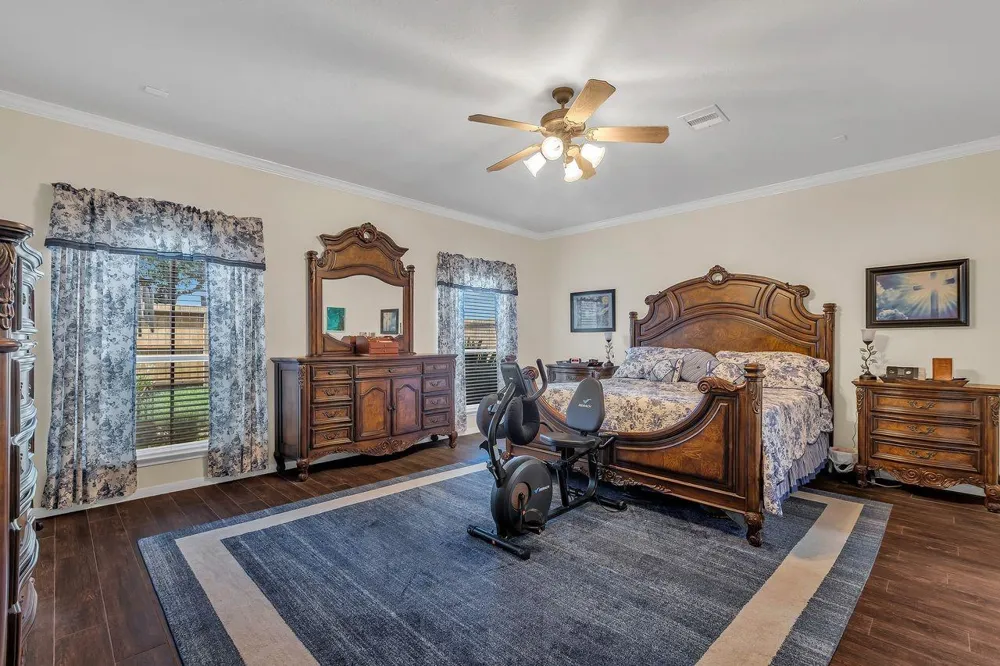 2710 Taos Trail Deer Park, TX 77536
