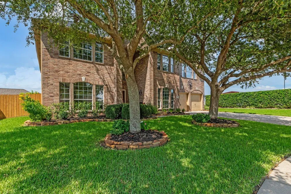 2710 Taos Trail Deer Park, TX 77536