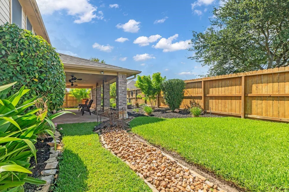2710 Taos Trail Deer Park, TX 77536