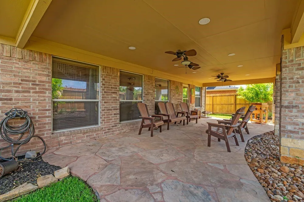 2710 Taos Trail Deer Park, TX 77536