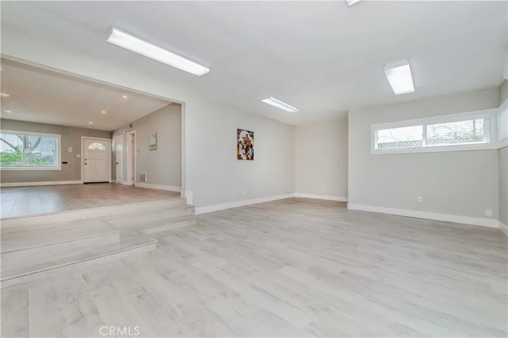 13229 Arcturus Gardena, CA 90249