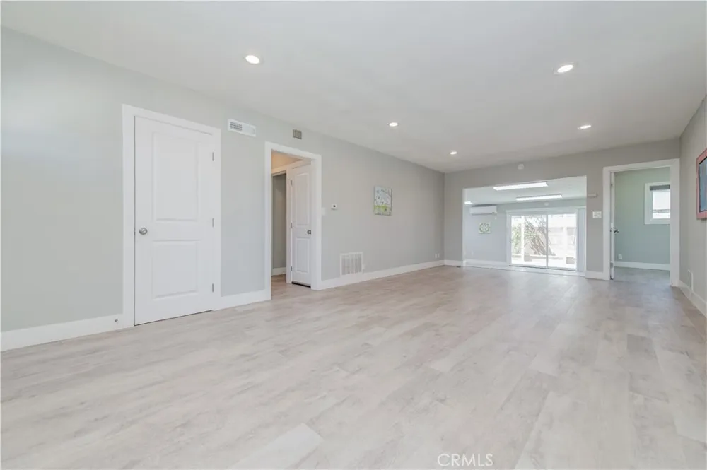 13229 Arcturus Gardena, CA 90249