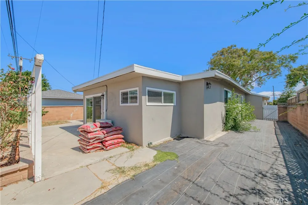 13229 Arcturus Gardena, CA 90249