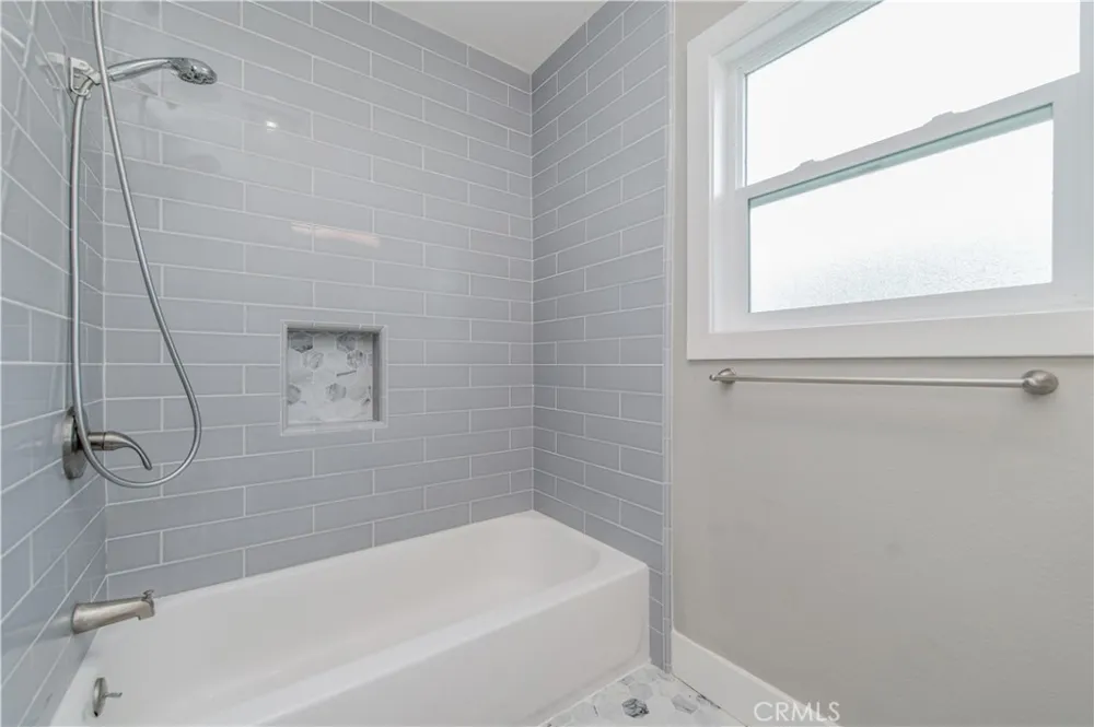 13229 Arcturus Gardena, CA 90249
