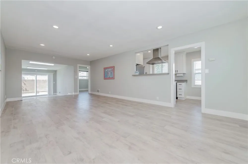 13229 Arcturus Gardena, CA 90249