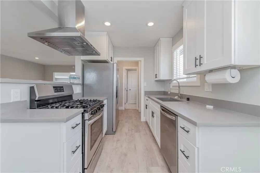 13229 Arcturus Gardena, CA 90249