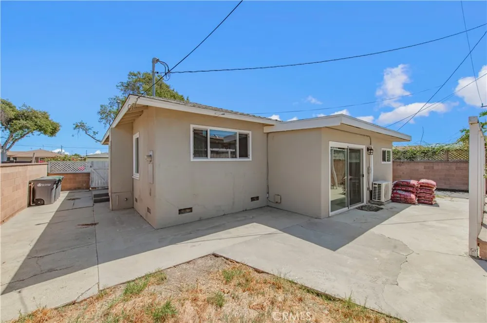 13229 Arcturus Gardena, CA 90249