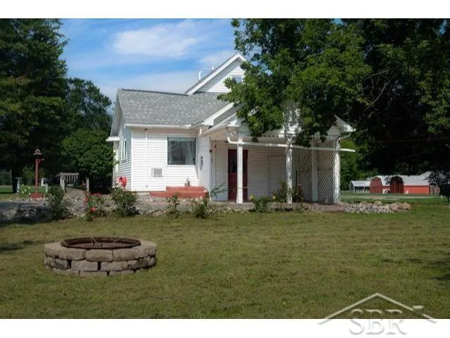 3028 W Saginaw Road Geneva Township, MI 48618