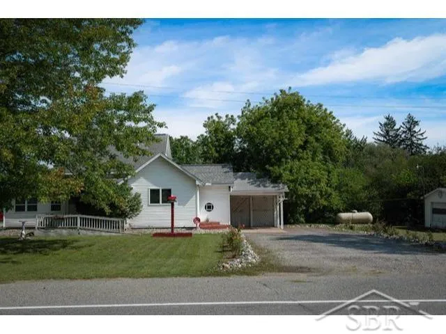 3028 W Saginaw Road Geneva Township, MI 48618