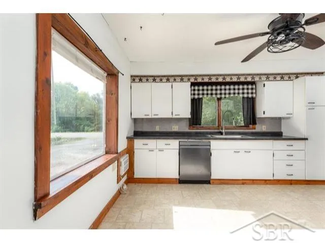 3028 W Saginaw Road Geneva Township, MI 48618