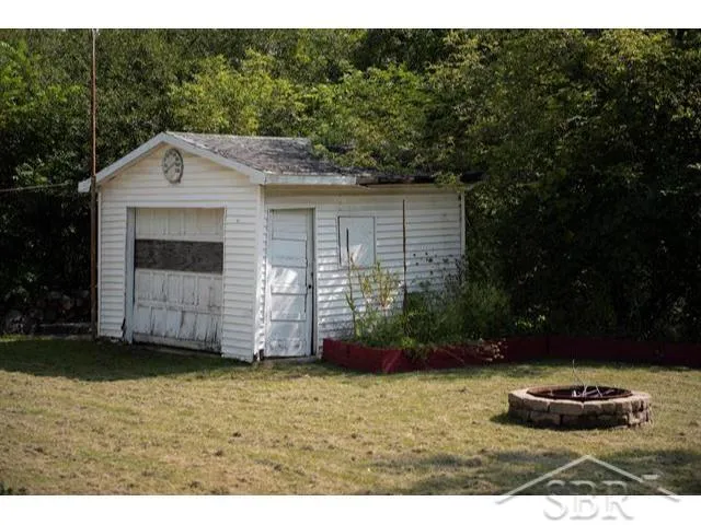 3028 W Saginaw Road Geneva Township, MI 48618