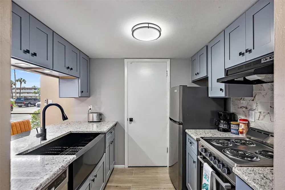 1055 82ND TERRACE #1055A St Petersburg, FL 33702