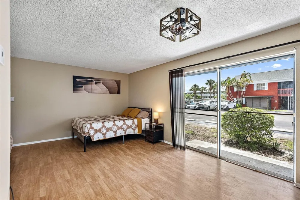 1055 82ND TERRACE #1055A St Petersburg, FL 33702