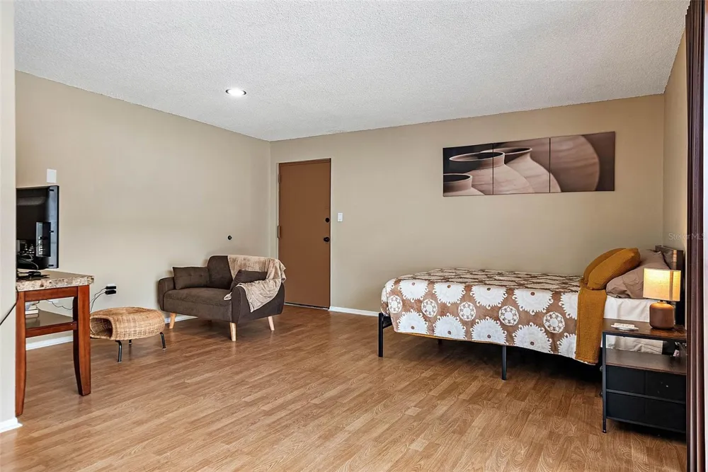 1055 82ND TERRACE #1055A St Petersburg, FL 33702
