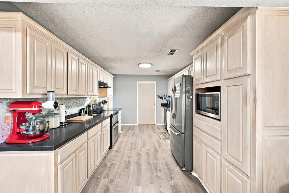 411 W 3rd Street Maypearl, TX 76064