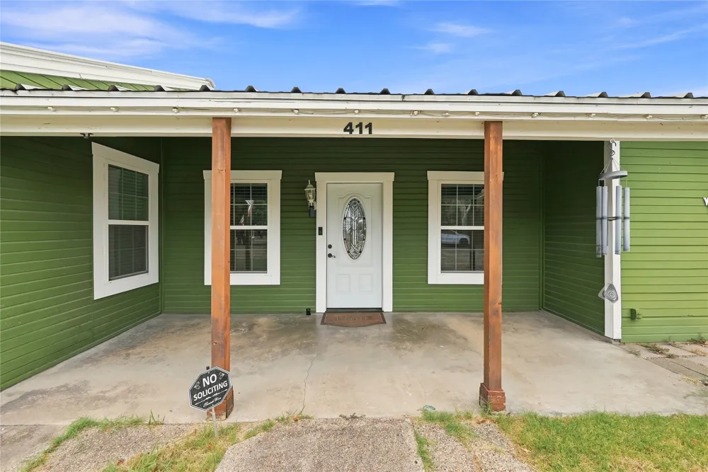 411 W 3rd Street Maypearl, TX 76064