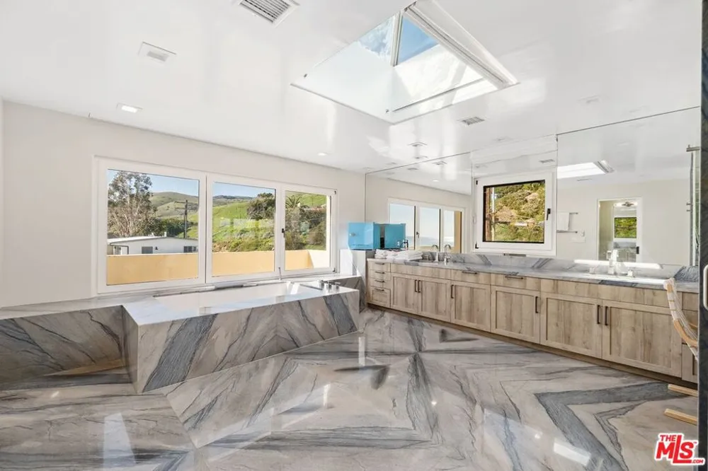 25302 Malibu Road #LSE Malibu, CA 90265