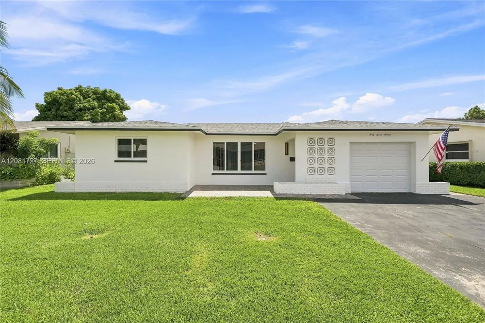 4716 NW 48th Ave Tamarac, FL 33319
