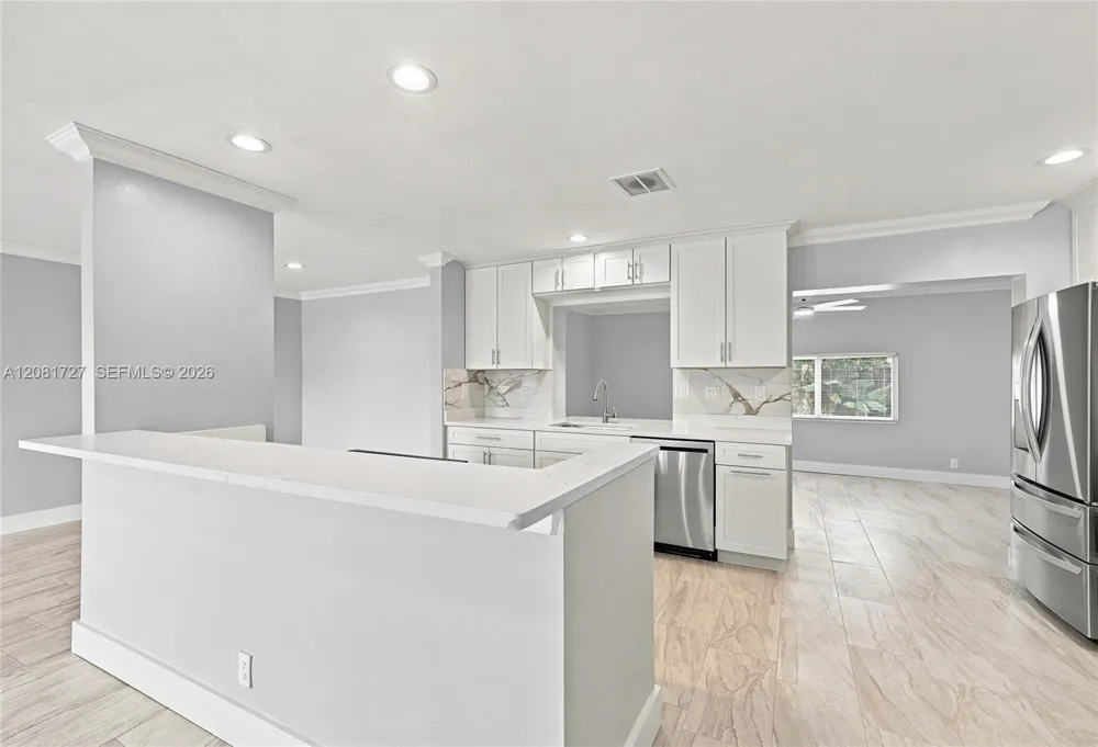 4716 NW 48th Ave Tamarac, FL 33319