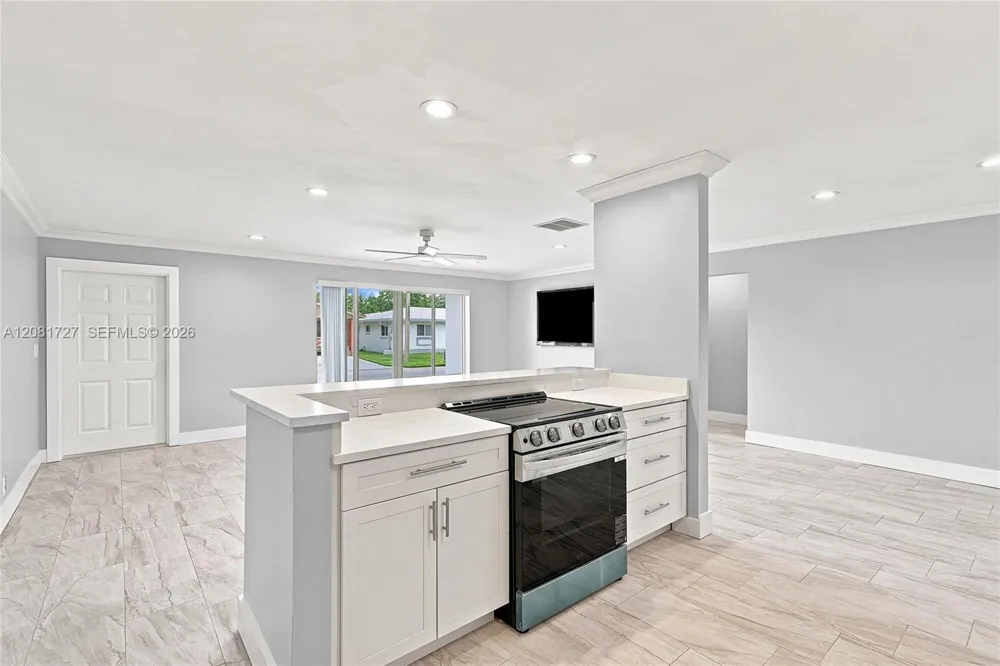 4716 NW 48th Ave Tamarac, FL 33319