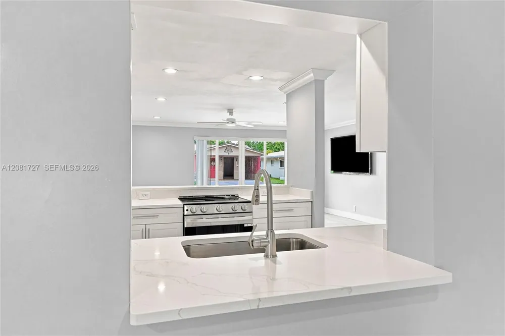 4716 NW 48th Ave Tamarac, FL 33319