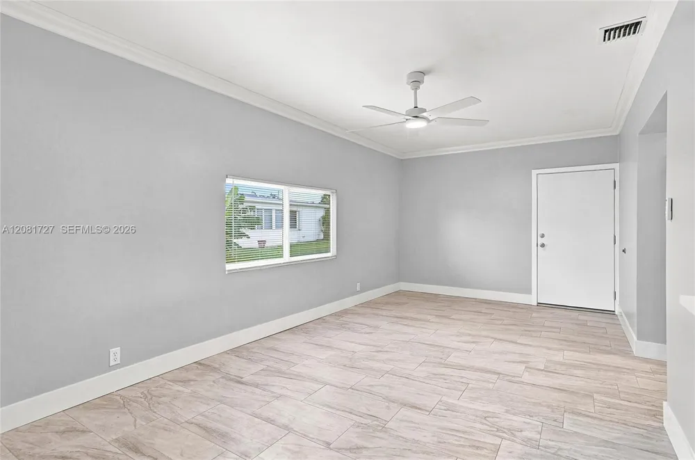 4716 NW 48th Ave Tamarac, FL 33319