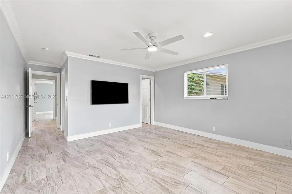 4716 NW 48th Ave Tamarac, FL 33319