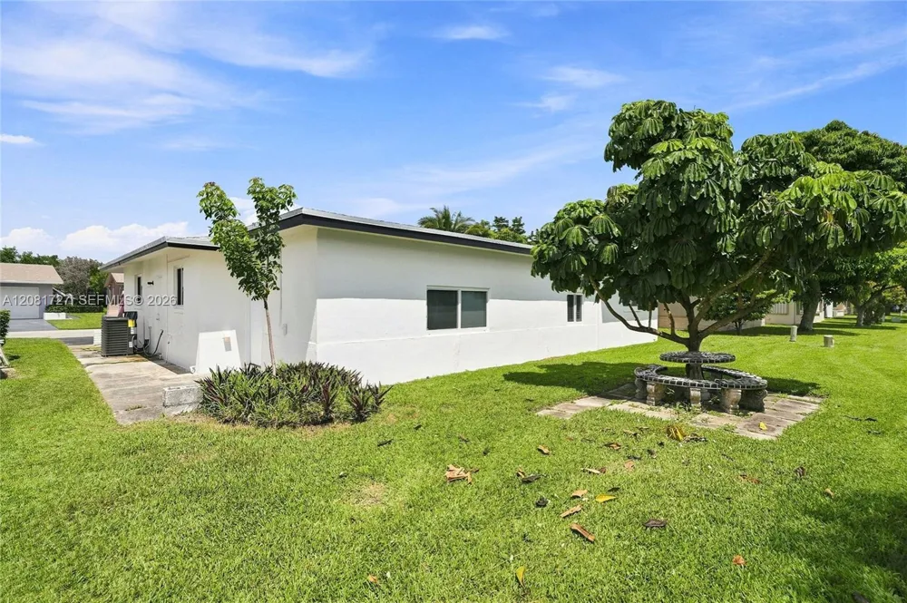 4716 NW 48th Ave Tamarac, FL 33319