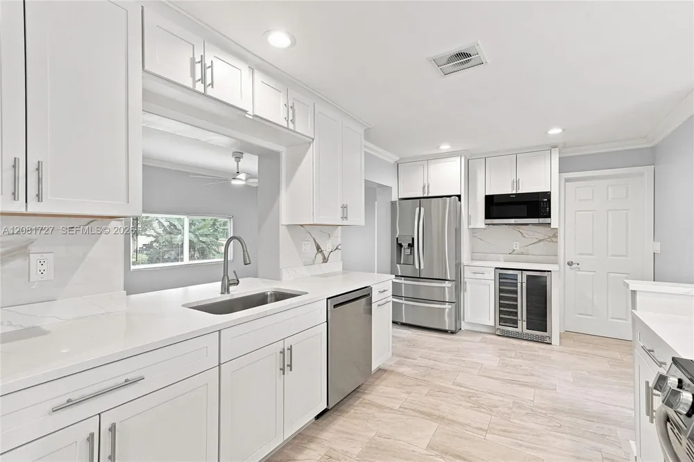 4716 NW 48th Ave Tamarac, FL 33319