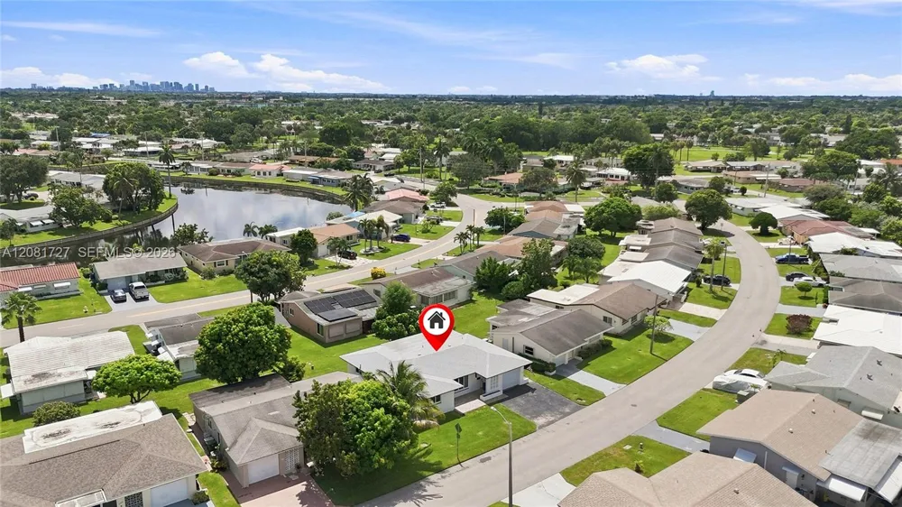 4716 NW 48th Ave Tamarac, FL 33319